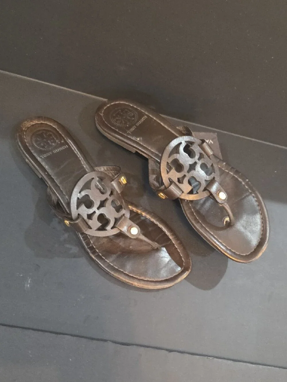 Tory Burch Miller Dark Brown Leather Logo Thong Sandals Size 8